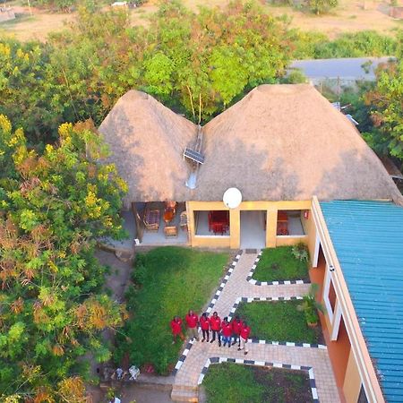 Irungu Forest Safari Lodge Katunguru Zewnętrze zdjęcie