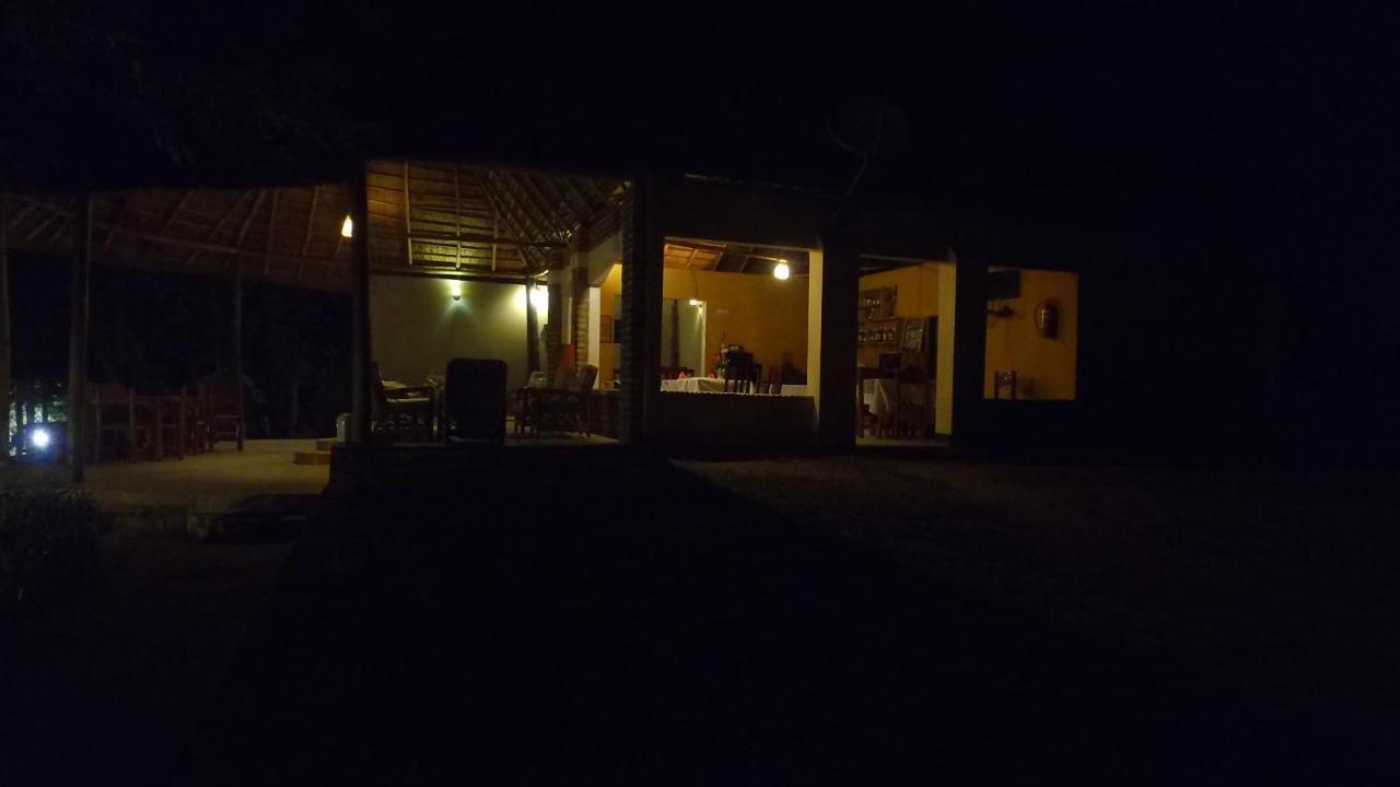 Irungu Forest Safari Lodge Katunguru Zewnętrze zdjęcie