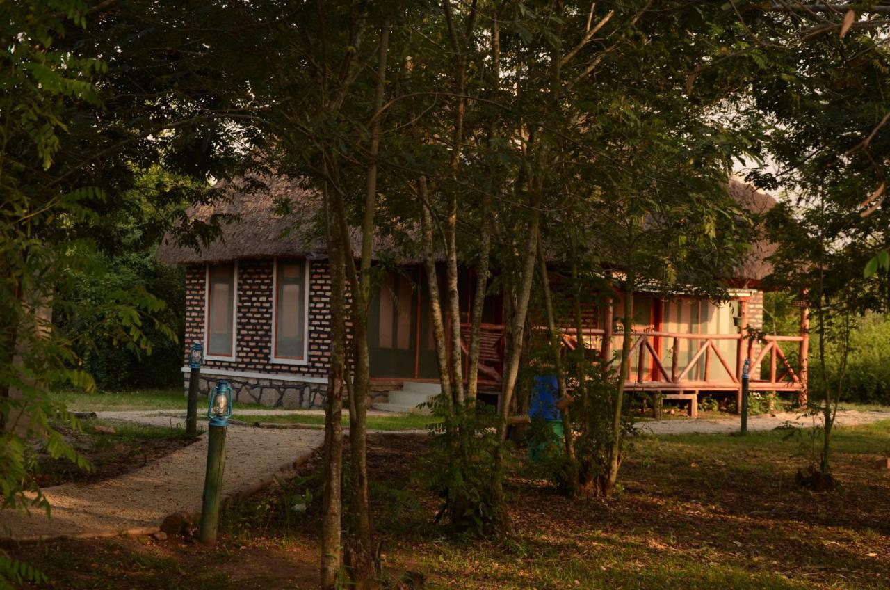 Irungu Forest Safari Lodge Katunguru Zewnętrze zdjęcie