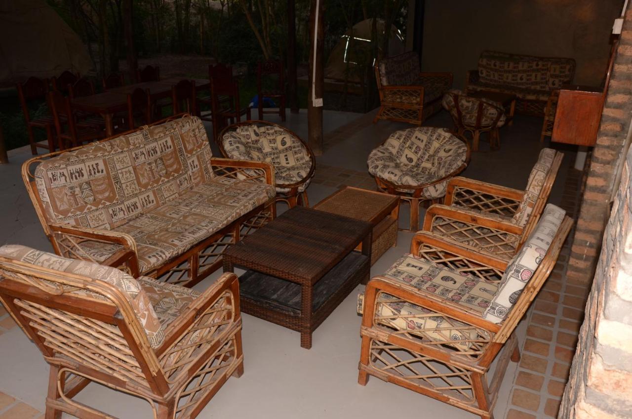 Irungu Forest Safari Lodge Katunguru Zewnętrze zdjęcie