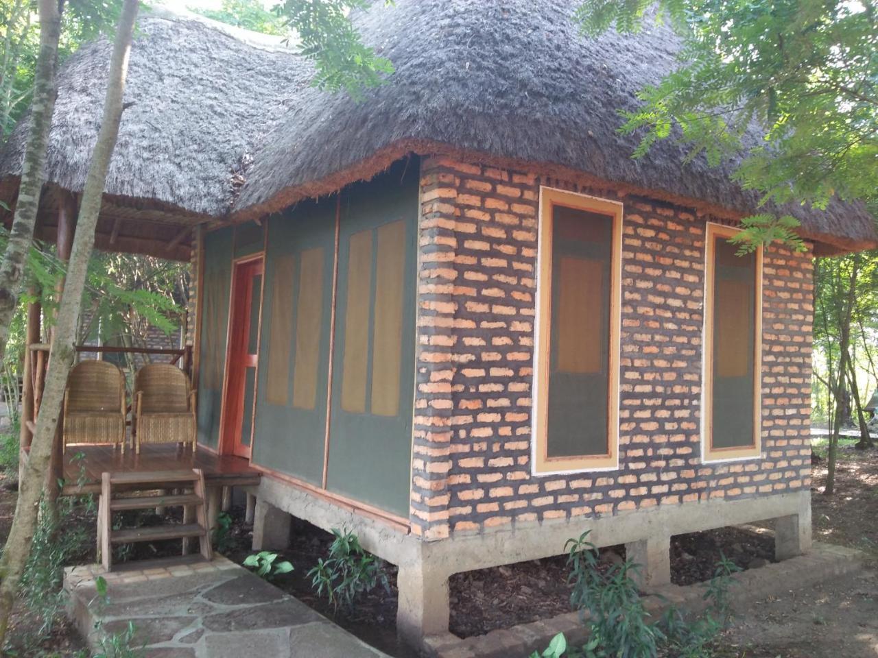 Irungu Forest Safari Lodge Katunguru Zewnętrze zdjęcie
