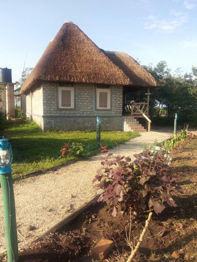 Irungu Forest Safari Lodge Katunguru Zewnętrze zdjęcie