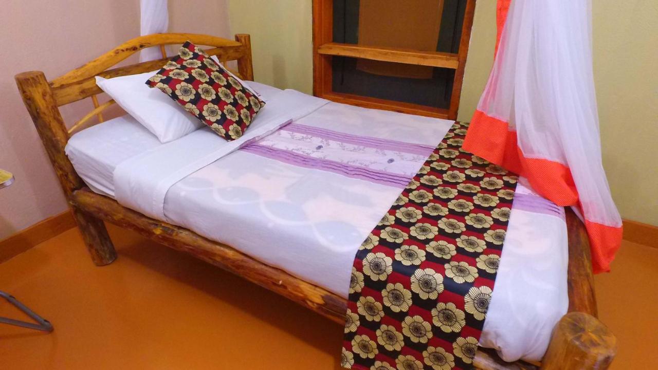 Irungu Forest Safari Lodge Katunguru Zewnętrze zdjęcie