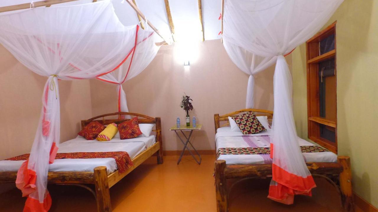 Irungu Forest Safari Lodge Katunguru Zewnętrze zdjęcie